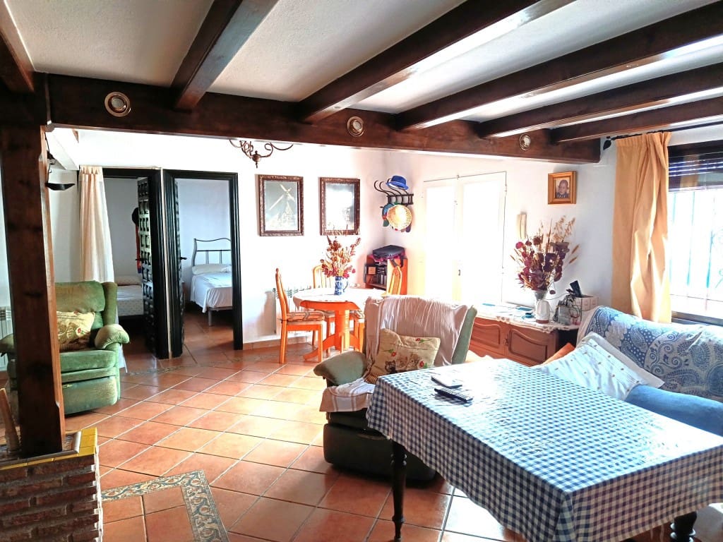 3 soveværelse Villa til salg i Priego de Cordoba med swimmingpool - € 259.000 (Ref: 10028140)