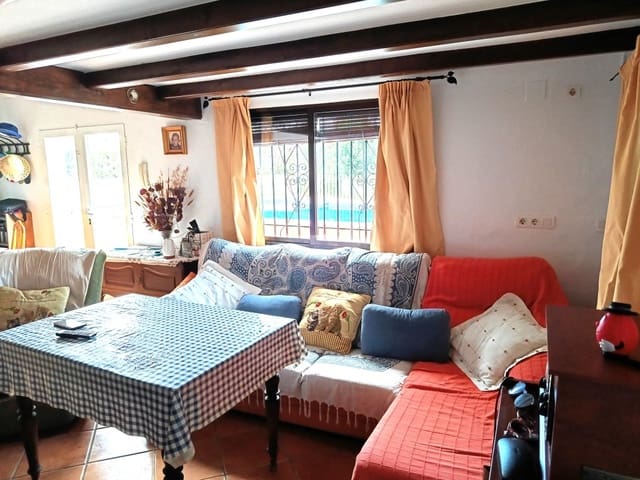 3 soveværelse Villa til salg i Priego de Córdoba med swimmingpool - € 259.000 (Ref: 10028140)