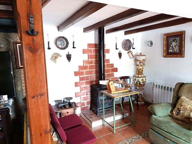3 soveværelse Villa til salg i Priego de Córdoba med swimmingpool - € 259.000 (Ref: 10028140)