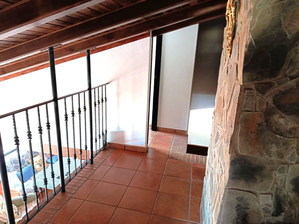 3 soveværelse Villa til salg i Priego de Cordoba med swimmingpool - € 259.000 (Ref: 10028140)