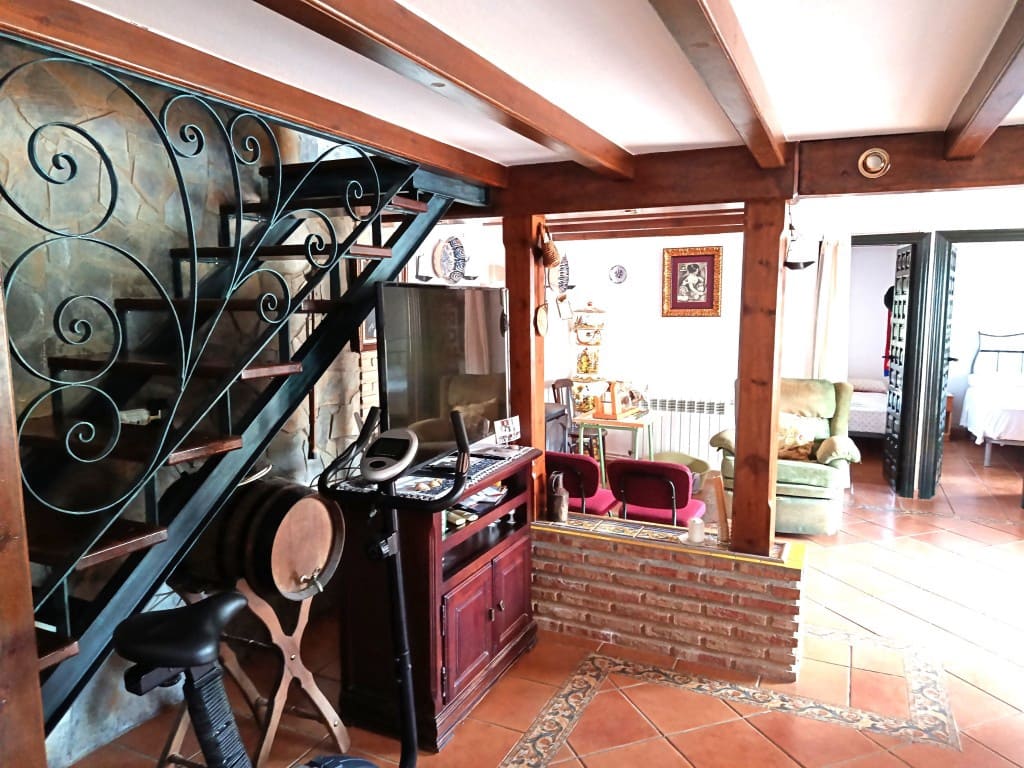 3 soveværelse Villa til salg i Priego de Cordoba med swimmingpool - € 259.000 (Ref: 10028140)