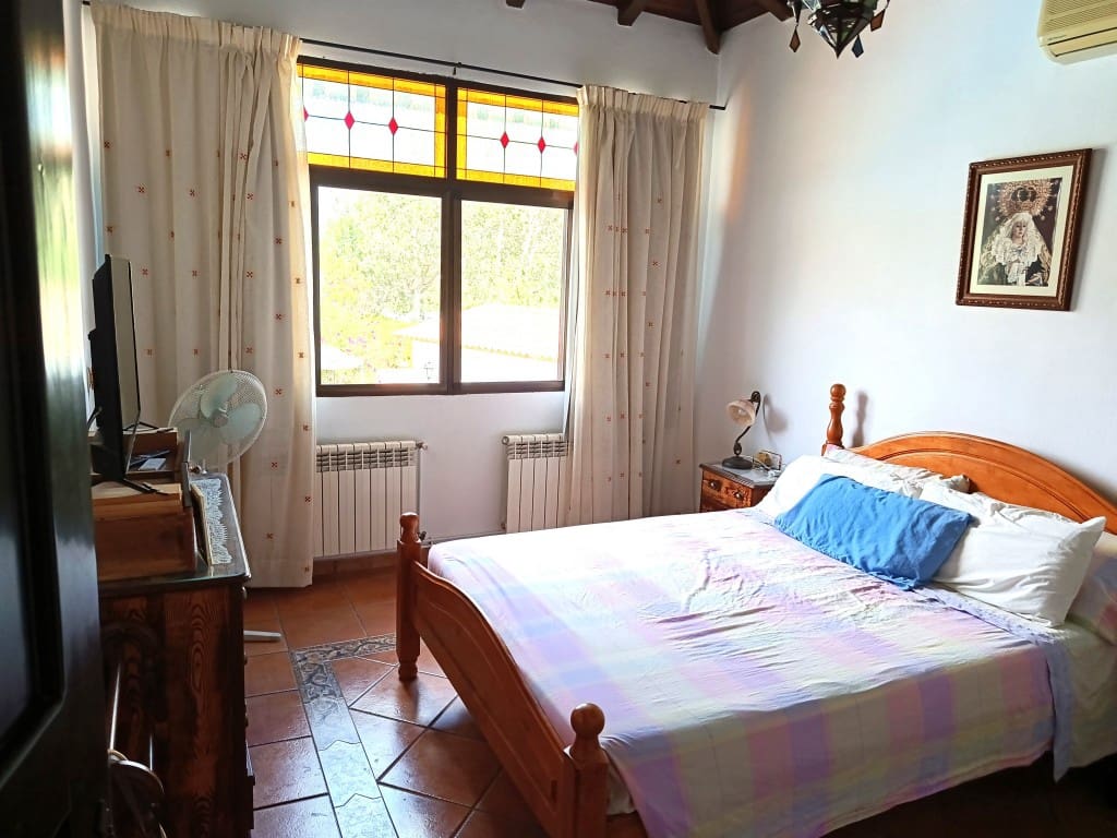 3 soveværelse Villa til salg i Priego de Cordoba med swimmingpool - € 259.000 (Ref: 10028140)