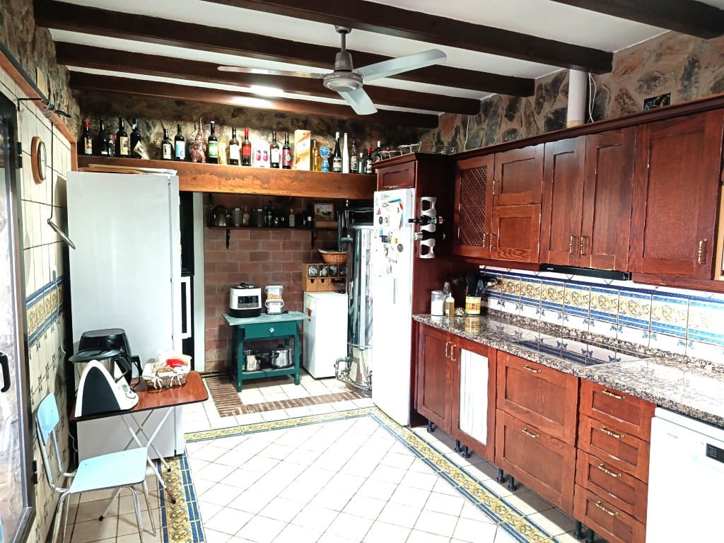 3 soveværelse Villa til salg i Priego de Cordoba med swimmingpool - € 259.000 (Ref: 10028140)