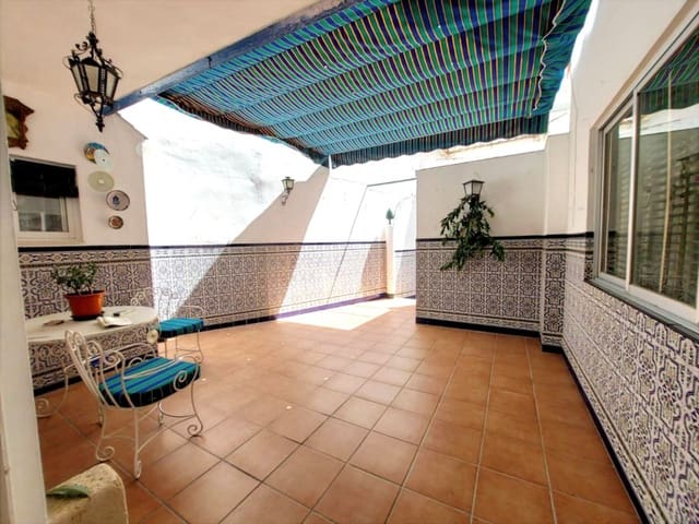 8 soverom Hus til salgs i Luque med svømmebasseng - € 99 000 (Ref: 10030141)