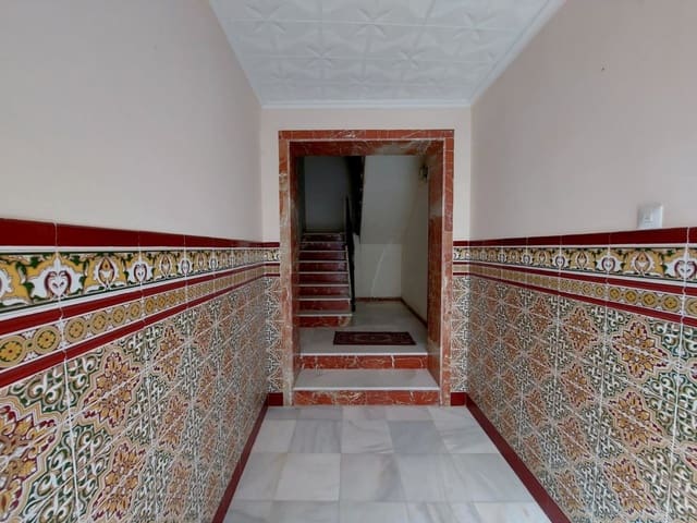 Apartment for sale in Luque with garage - € 99,000 (Ref: 10034976)