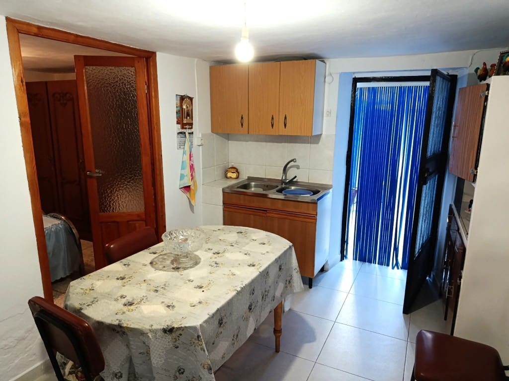 4 quarto Casa em Banda para venda em Fuente-Tojar - 69 900 € (Ref: 10035332)