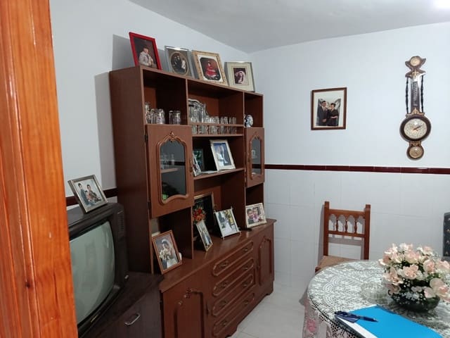 4 quarto Casa em Banda para venda em Fuente-Tójar - 69 900 € (Ref: 10035332)