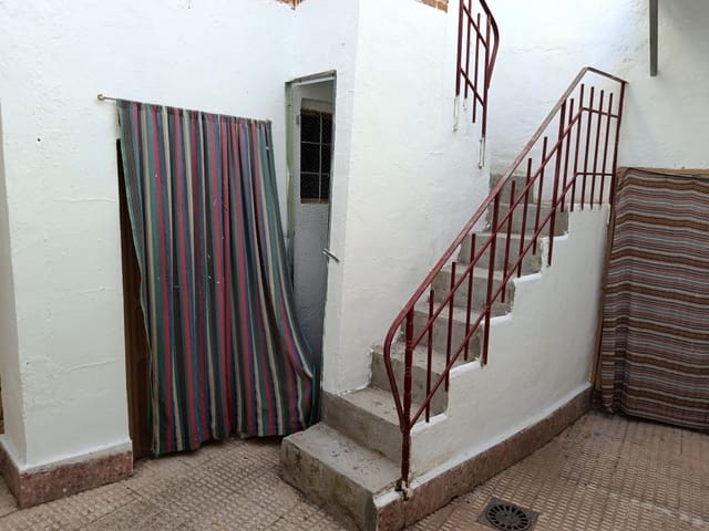 4 soveværelse Byhus til salg i Fuente-Tójar - € 69.900 (Ref: 10035333)