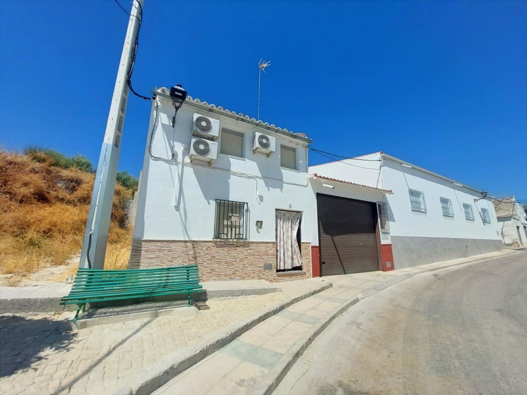4 bedroom Townhouse for sale in Santiago de Calatrava with pool - € 72,000 (Ref: 10037767)