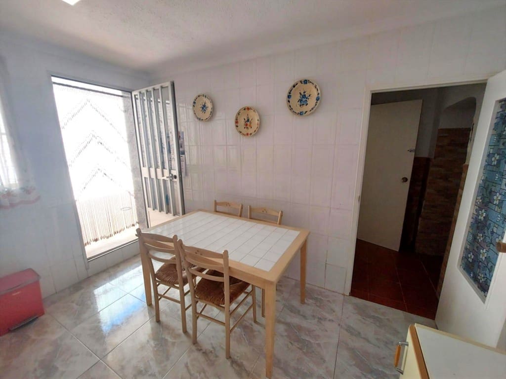 4 bedroom Townhouse for sale in Santiago de Calatrava with pool - € 72,000 (Ref: 10037767)