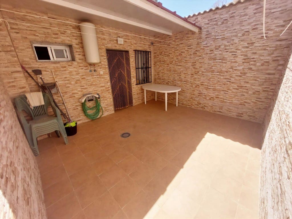 4 bedroom Townhouse for sale in Santiago de Calatrava with pool - € 72,000 (Ref: 10037767)