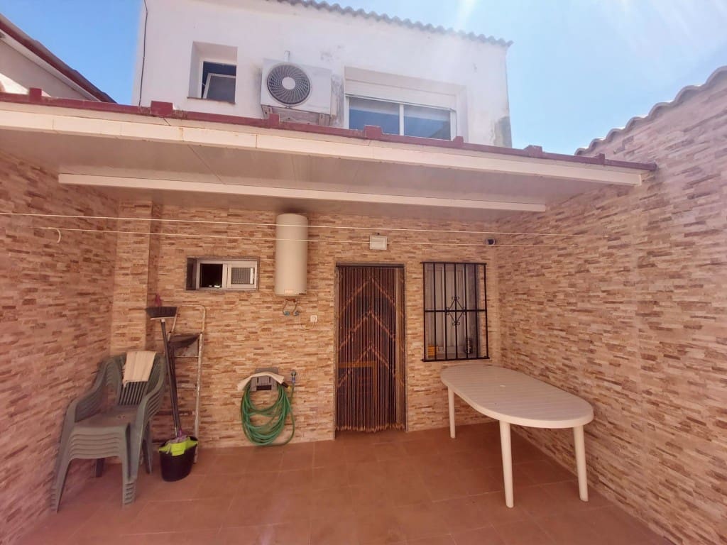 4 bedroom Townhouse for sale in Santiago de Calatrava with pool - € 72,000 (Ref: 10037767)
