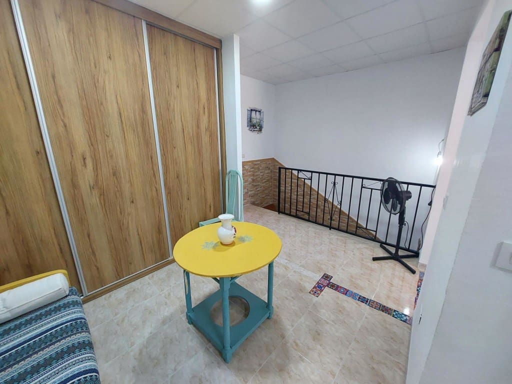 4 bedroom Townhouse for sale in Santiago de Calatrava with pool - € 72,000 (Ref: 10037767)