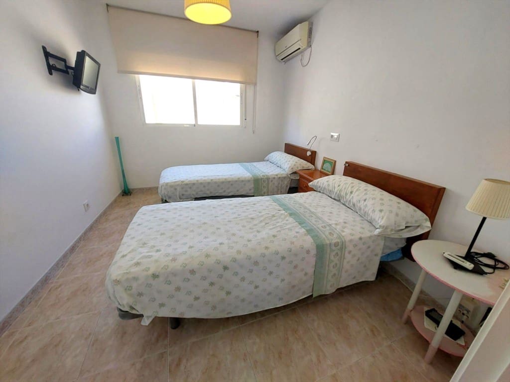 4 bedroom Townhouse for sale in Santiago de Calatrava with pool - € 72,000 (Ref: 10037767)