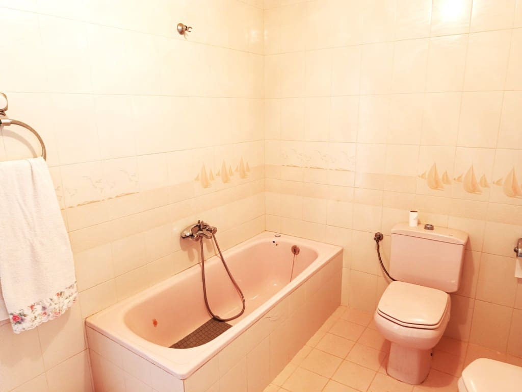 8 soveværelse Byhus til salg i Priego de Cordoba - € 113.000 (Ref: 10038342)