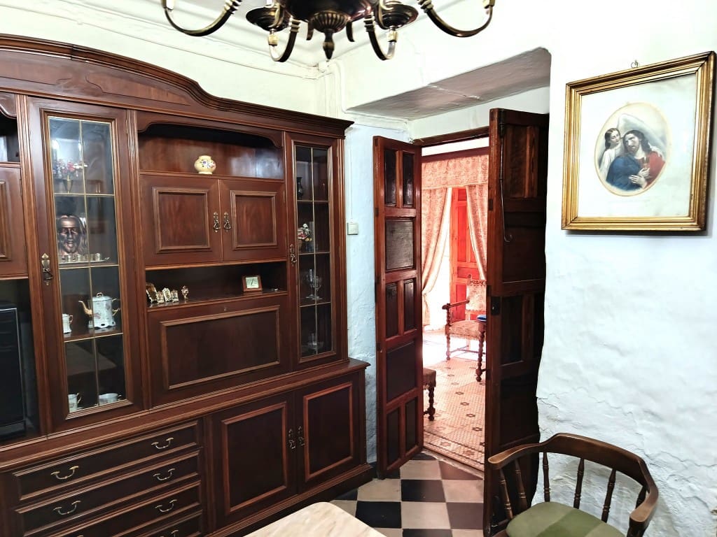 8 soveværelse Byhus til salg i Priego de Cordoba - € 113.000 (Ref: 10038342)