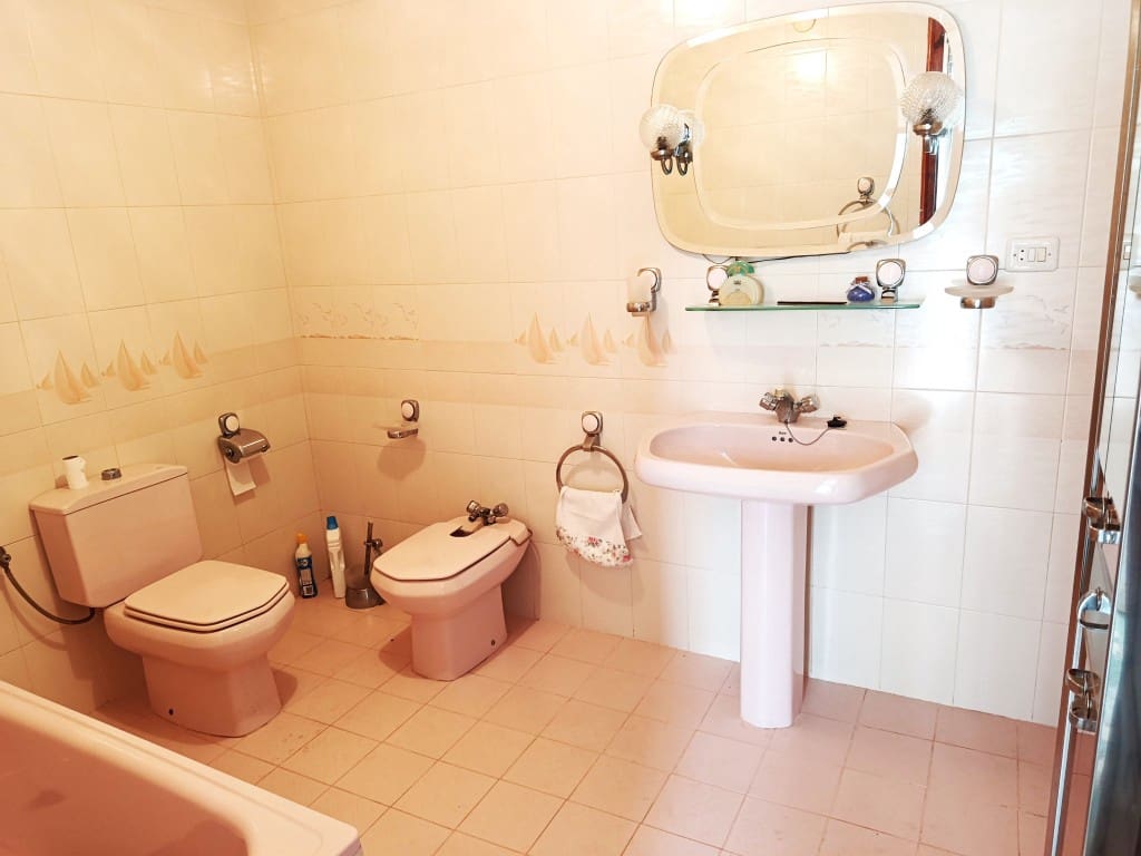 8 soveværelse Byhus til salg i Priego de Cordoba - € 113.000 (Ref: 10038342)