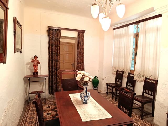 8 camera da letto Casa in vendita in Priego de Córdoba - 113.000 € (Rif: 10038342)