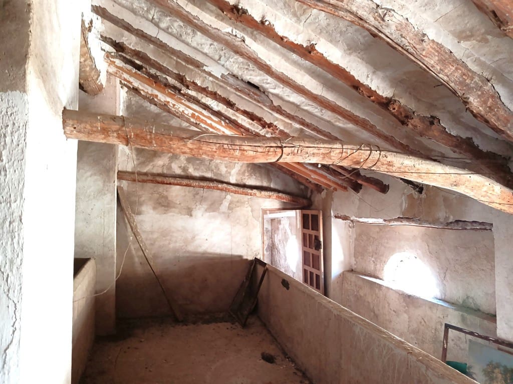 8 soveværelse Byhus til salg i Priego de Cordoba - € 113.000 (Ref: 10038342)