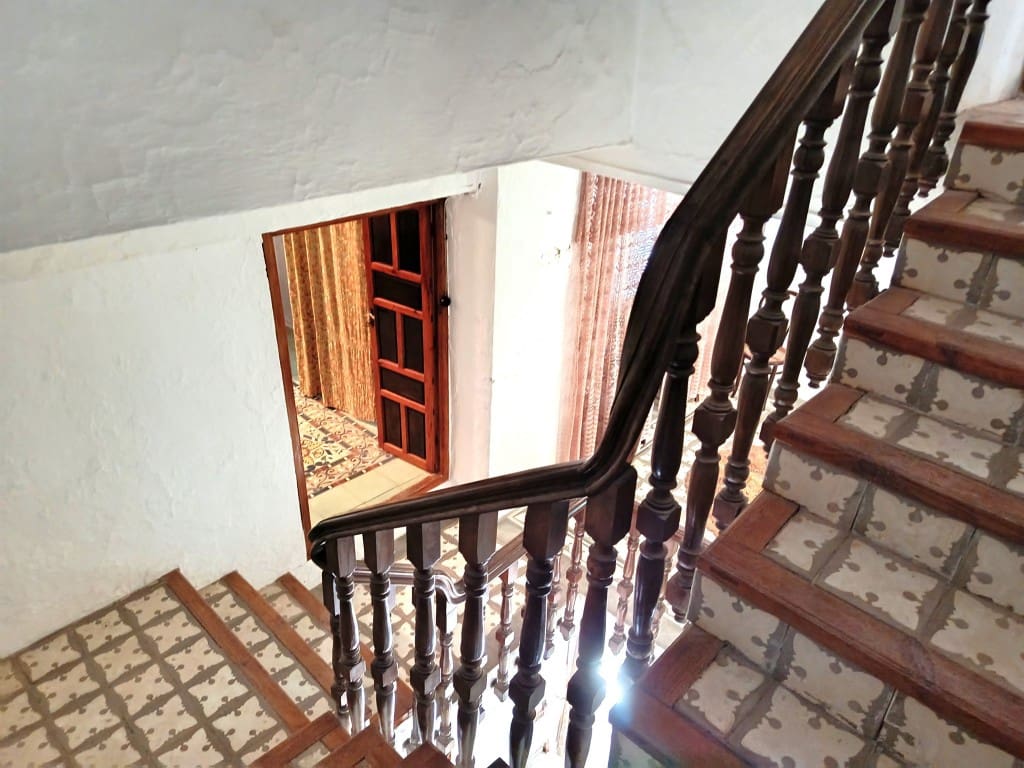 8 soveværelse Byhus til salg i Priego de Cordoba - € 113.000 (Ref: 10038342)