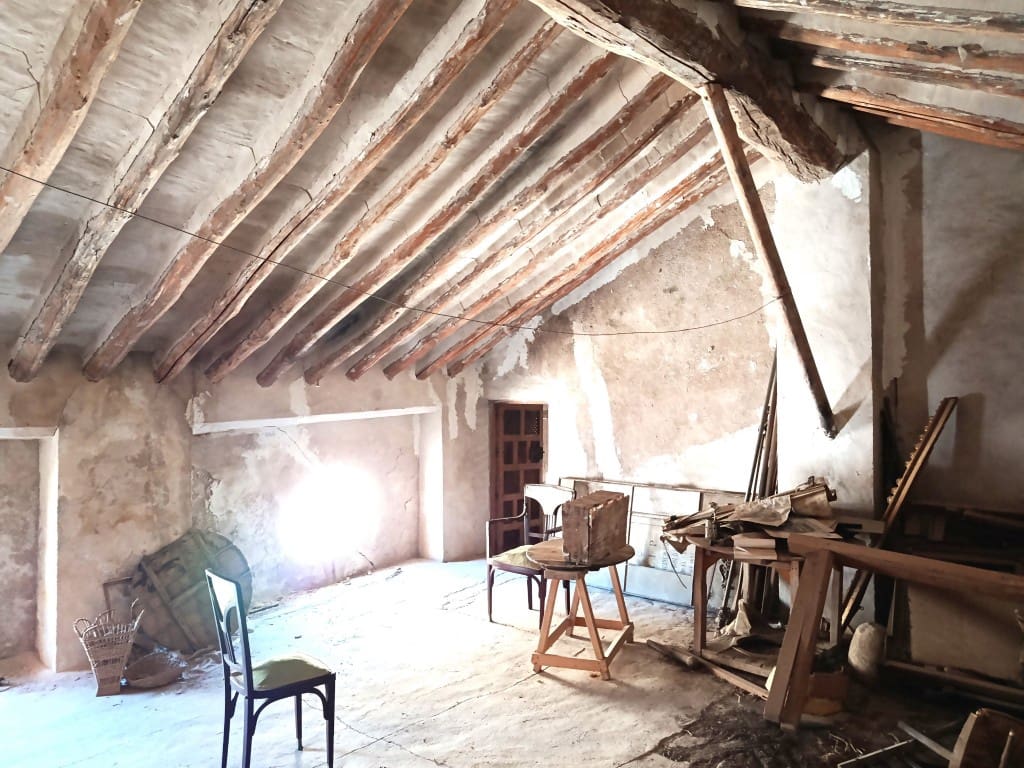 8 soveværelse Byhus til salg i Priego de Cordoba - € 113.000 (Ref: 10038342)