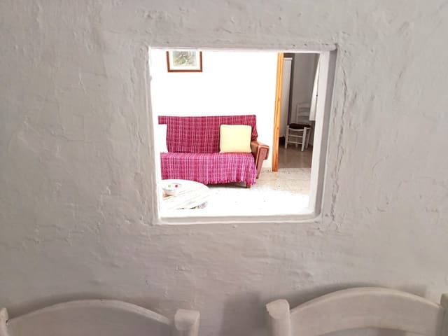 5 slaapkamer Huis te koop in Almedinilla met garage - € 93.000 (Ref: 10038343)