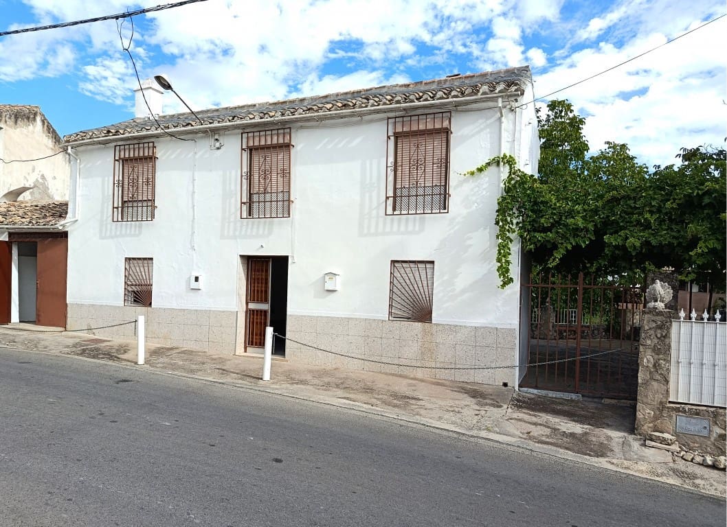 5 slaapkamer Huis te koop in Almedinilla met garage - € 93.000 (Ref: 10038343)
