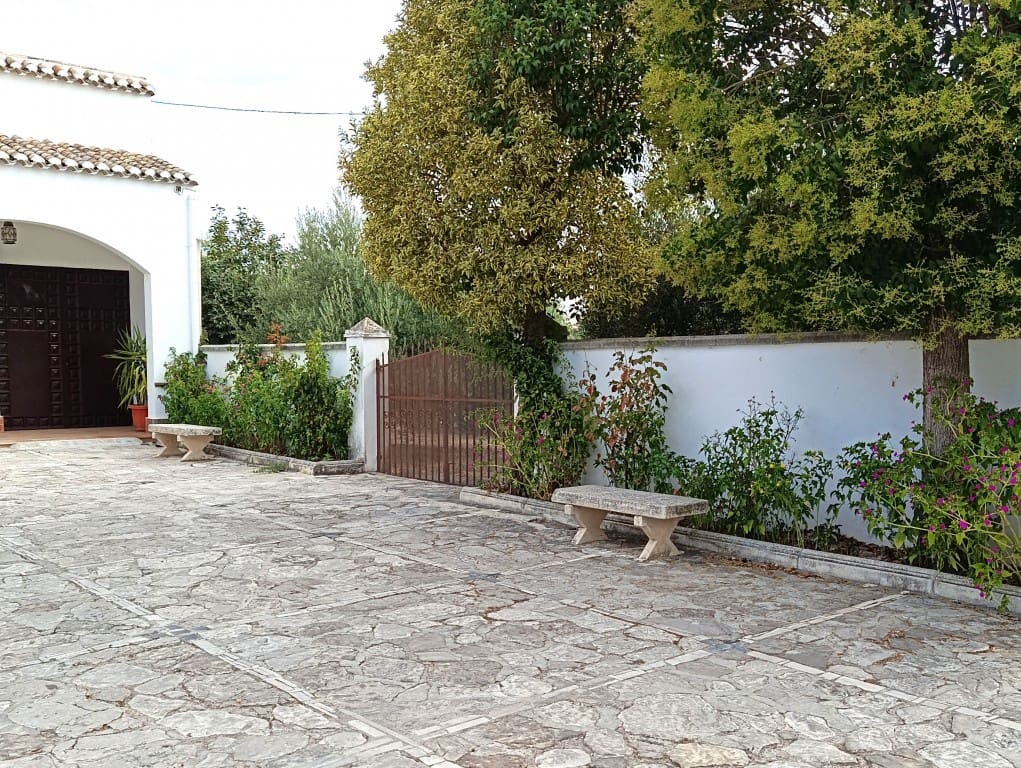 5 slaapkamer Huis te koop in Almedinilla met garage - € 93.000 (Ref: 10038343)