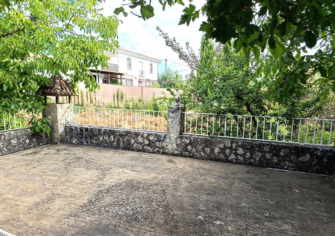 5 slaapkamer Huis te koop in Almedinilla met garage - € 93.000 (Ref: 10038343)