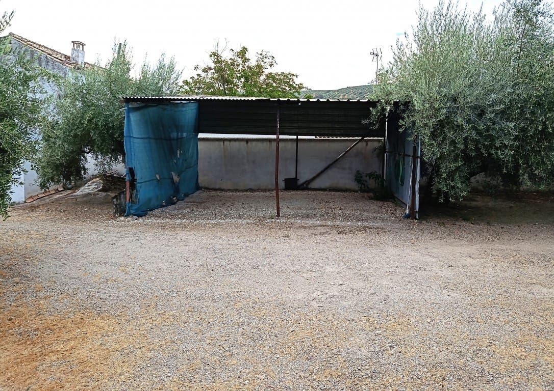 5 slaapkamer Huis te koop in Almedinilla met garage - € 93.000 (Ref: 10038343)
