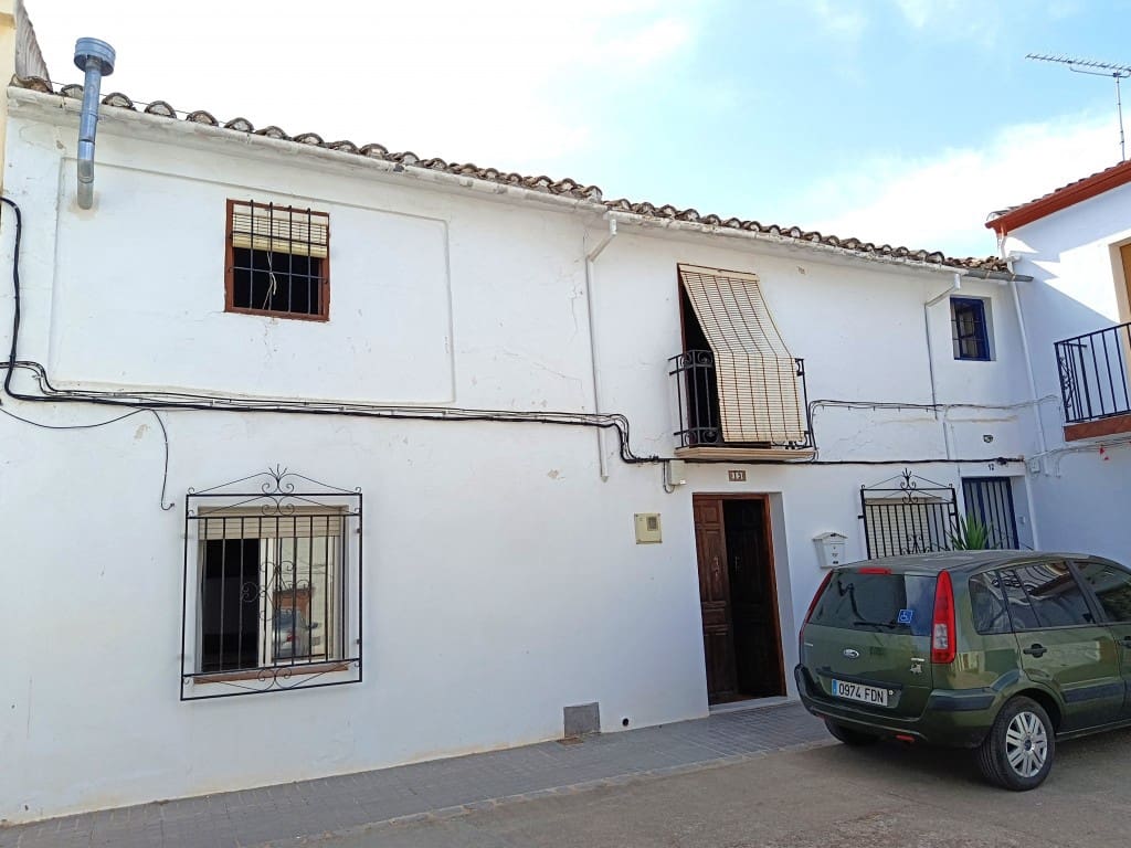 5 Zimmer Haus zu verkaufen in Priego de Cordoba mit Garage - 74.900 € (Ref: 10049212)