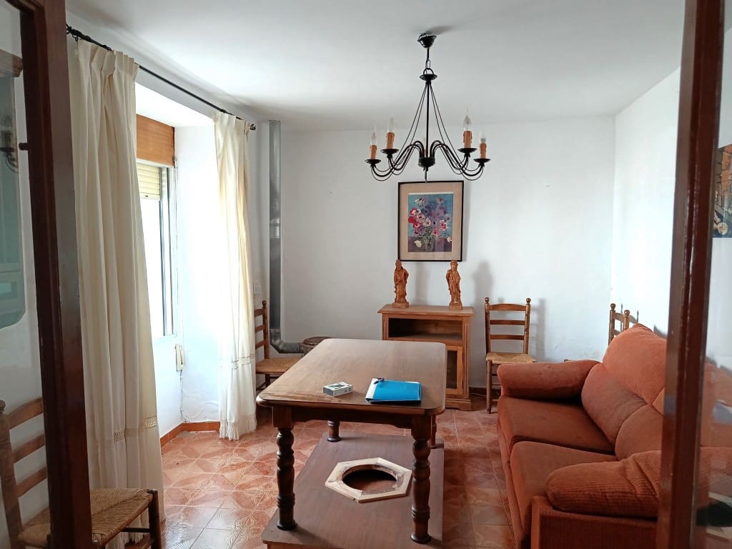 5 Zimmer Haus zu verkaufen in Priego de Cordoba mit Garage - 74.900 € (Ref: 10049212)