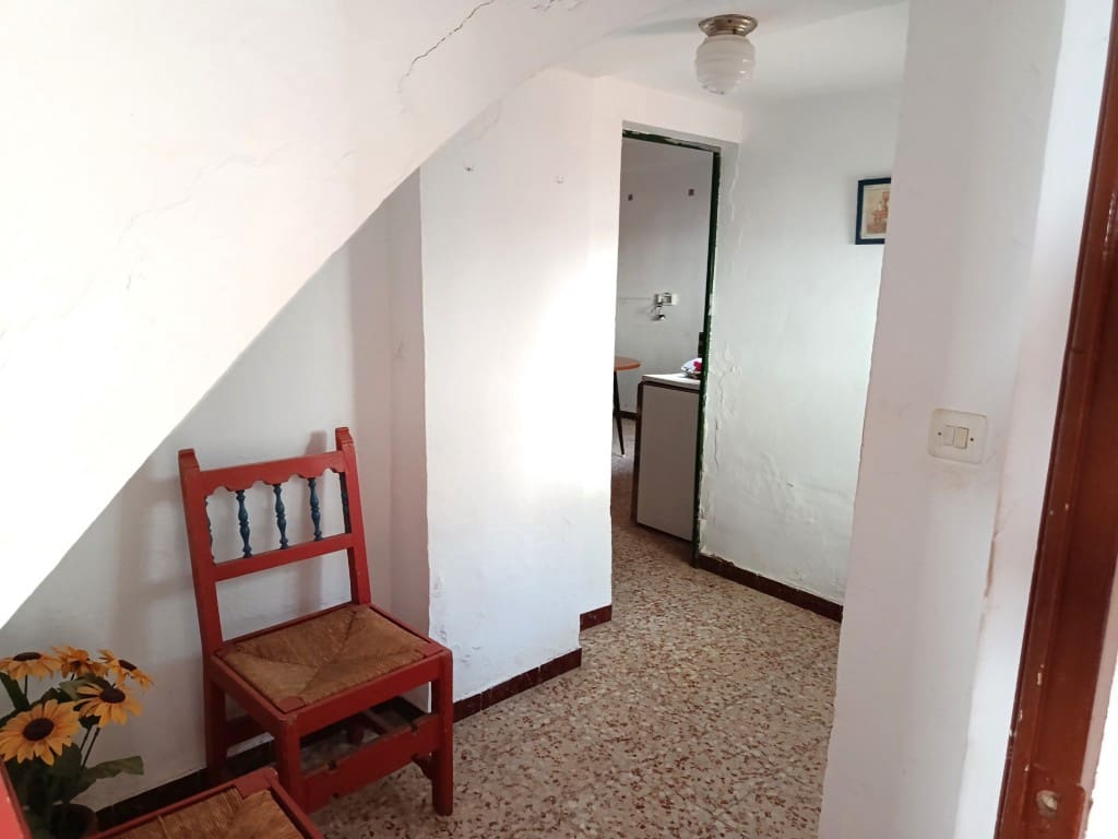 5 Zimmer Haus zu verkaufen in Priego de Cordoba mit Garage - 74.900 € (Ref: 10049212)