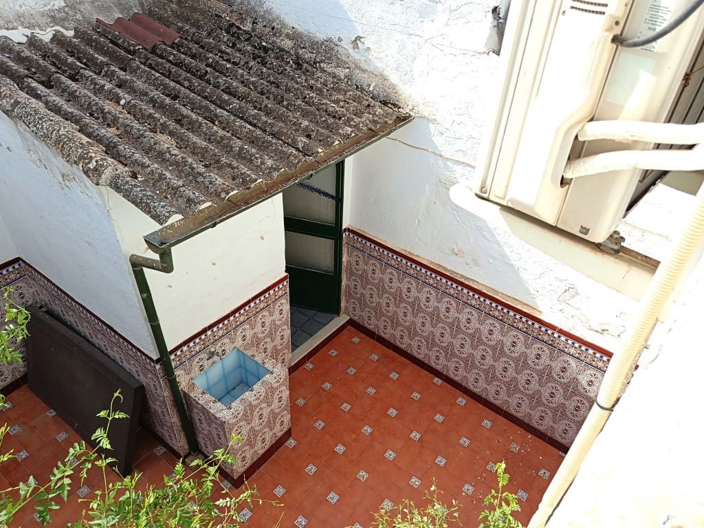 5 Zimmer Haus zu verkaufen in Priego de Cordoba mit Garage - 74.900 € (Ref: 10049212)