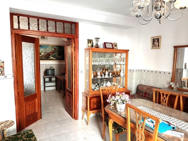 4 soveværelse Byhus til salg i Priego de Córdoba - € 59.900 (Ref: 10049213)