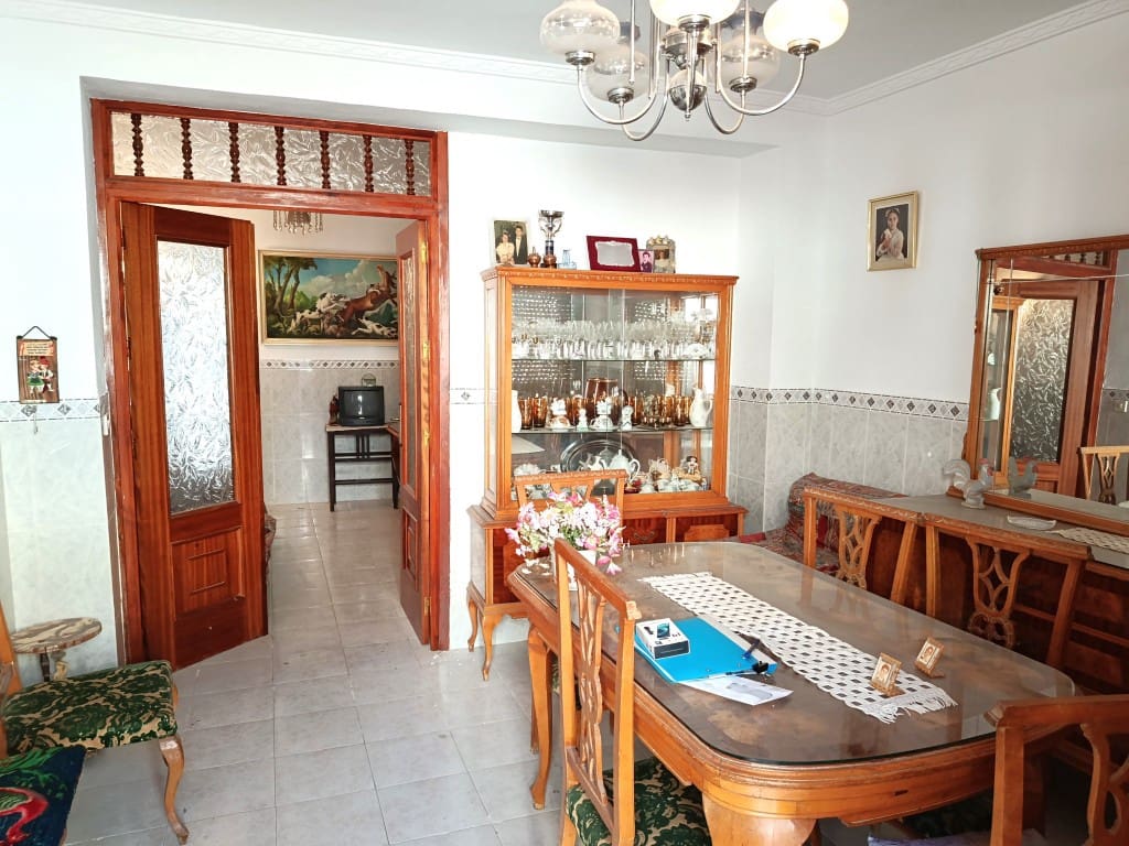 4 soveværelse Byhus til salg i Priego de Cordoba - € 59.900 (Ref: 10049213)