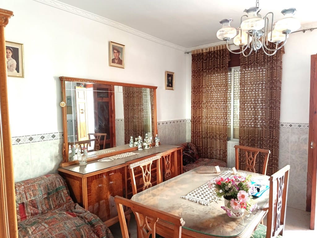 4 soveværelse Byhus til salg i Priego de Cordoba - € 59.900 (Ref: 10049213)
