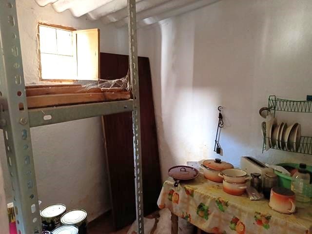 5 bedroom Townhouse for sale in Priego de Cordoba with garage - € 55,000 (Ref: 10055546)