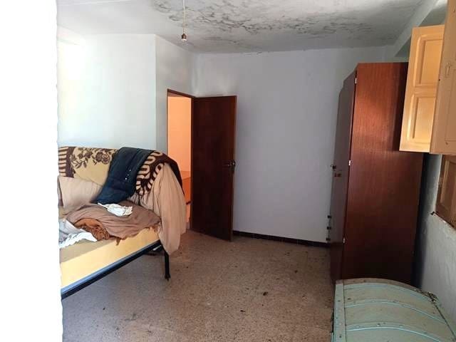 5 bedroom Townhouse for sale in Priego de Cordoba with garage - € 55,000 (Ref: 10055546)