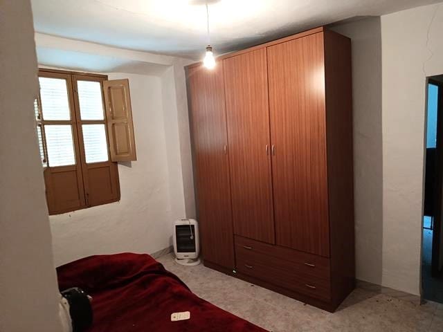 5 bedroom Townhouse for sale in Priego de Cordoba with garage - € 55,000 (Ref: 10055546)