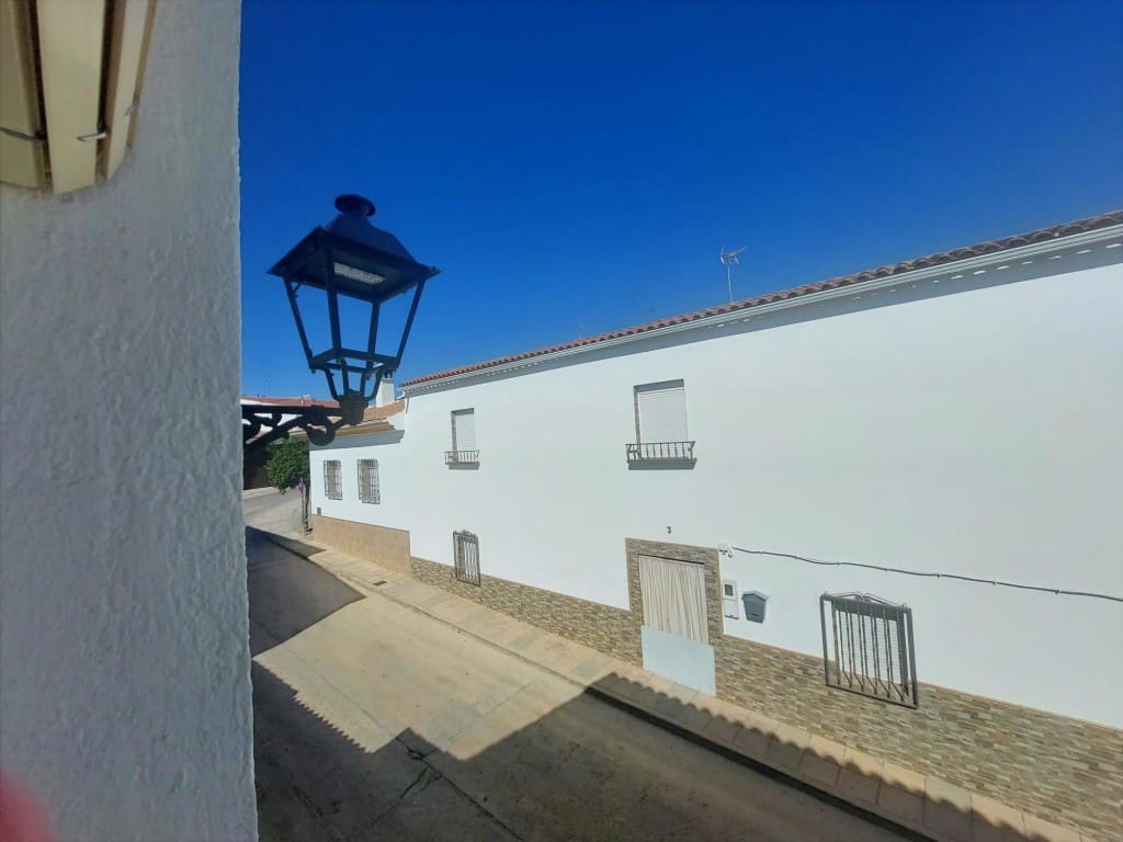 5 camera da letto Casa in vendita in Santiago de Calatrava con garage - 96.000 € (Rif: 10127393)