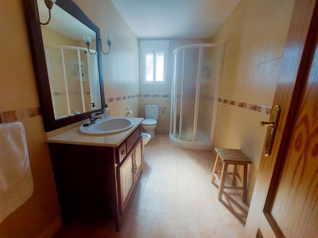 5 camera da letto Casa in vendita in Santiago de Calatrava con garage - 96.000 € (Rif: 10127393)