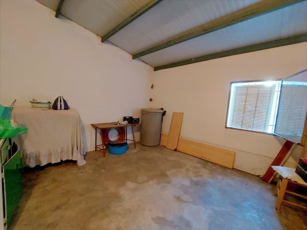 4 soveværelse Byhus til salg i Noguerones med swimmingpool - € 60.000 (Ref: 10162373)