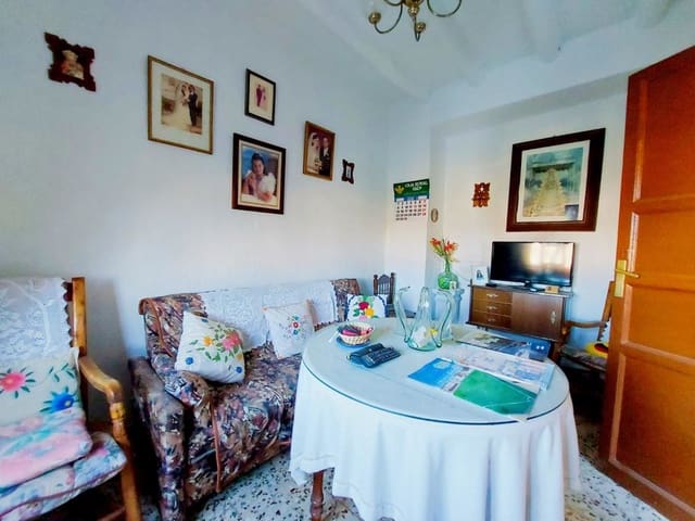 4 soveværelse Byhus til salg i Noguerones, Alcaudete med swimmingpool - € 60.000 (Ref: 10162373)