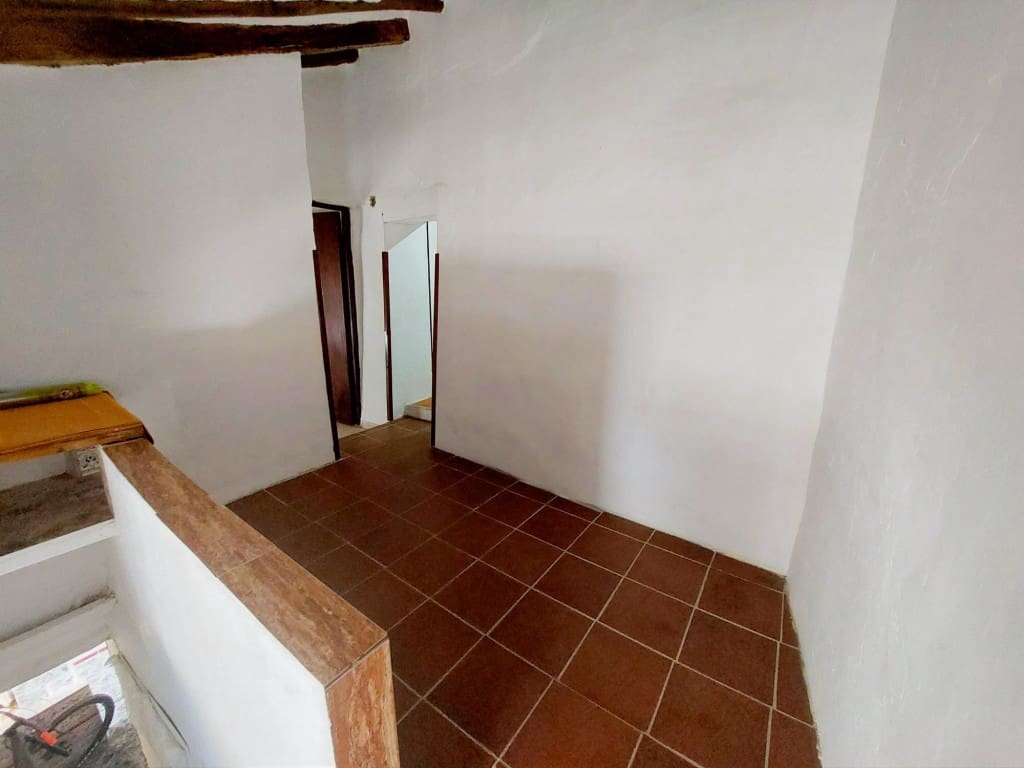 3 quarto Casa em Banda para venda em Martos - 27 000 € (Ref: 10179767)