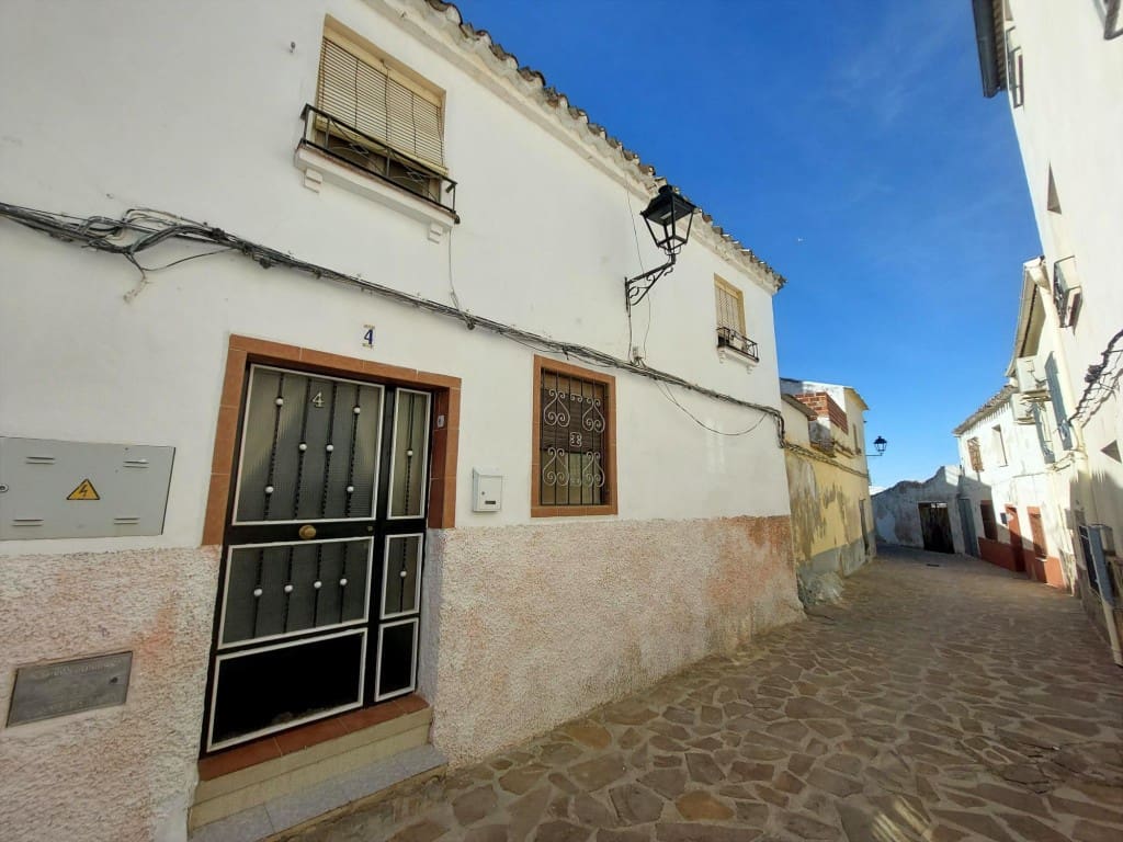 3 quarto Casa em Banda para venda em Martos - 27 000 € (Ref: 10179767)