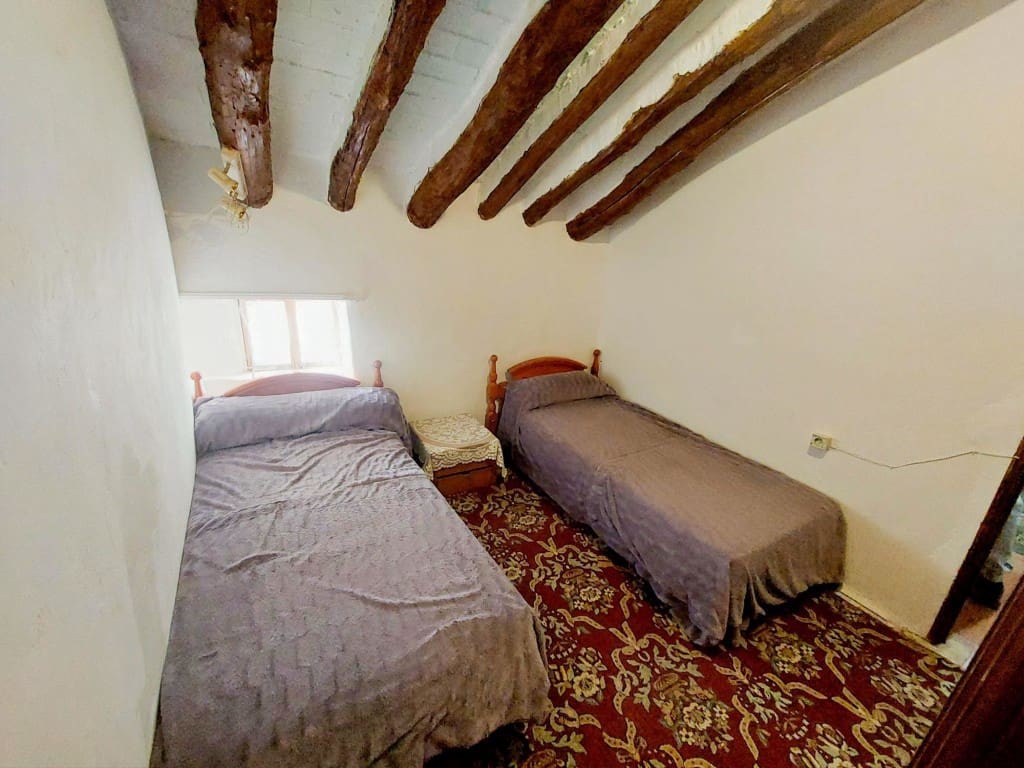 3 quarto Casa em Banda para venda em Martos - 27 000 € (Ref: 10179767)