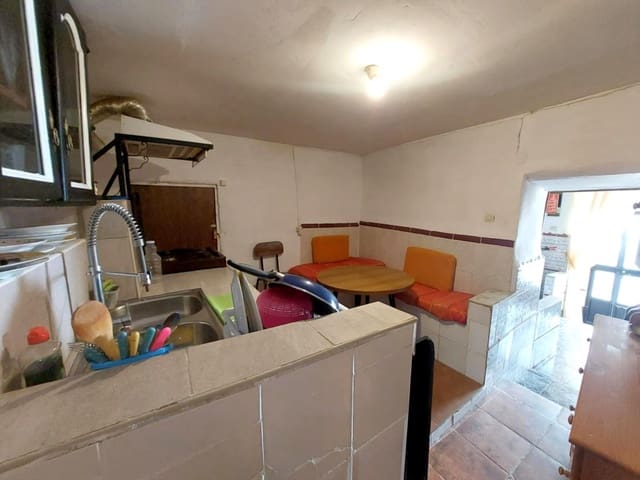3 quarto Casa em Banda para venda em Martos - 27 000 € (Ref: 10179767)
