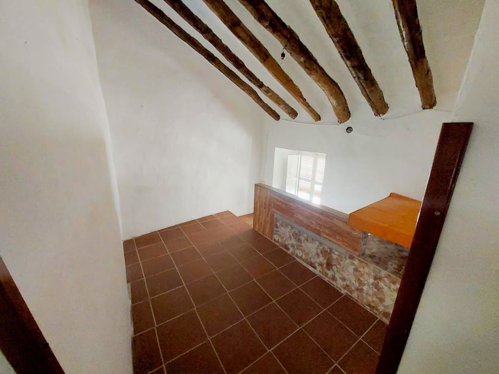 3 quarto Casa em Banda para venda em Martos - 27 000 € (Ref: 10179767)