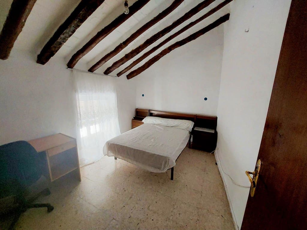 3 quarto Casa em Banda para venda em Martos - 27 000 € (Ref: 10179767)